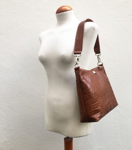 Preview: JAZZ RT 3 | Schultertasche mittel